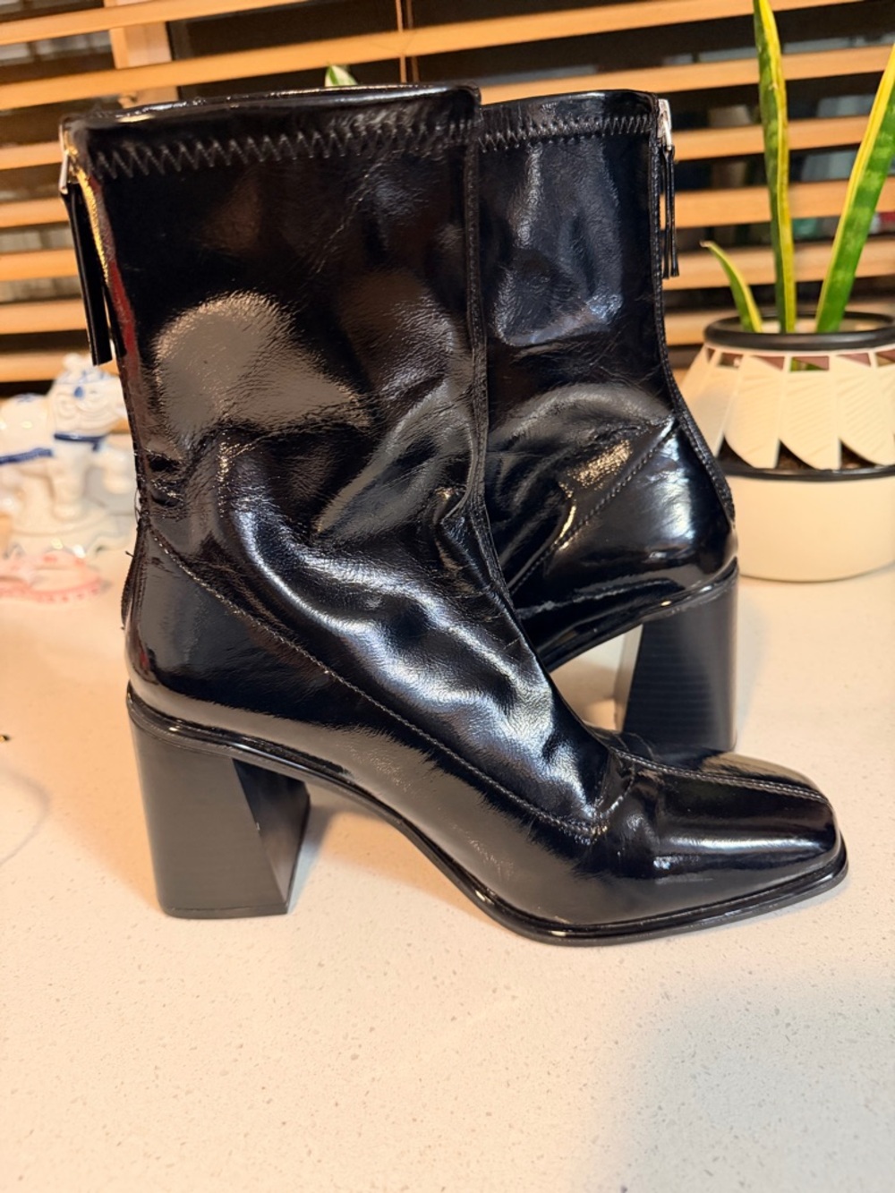 Forever 21 Black Patent Block Heel Ankle Boots Size 8 - Picture 3 of 8